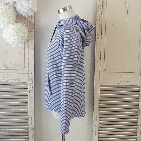 NWT, Columbia Bryce Canyon blue and white striped women's XS Hoodie - Picture 7 of 15